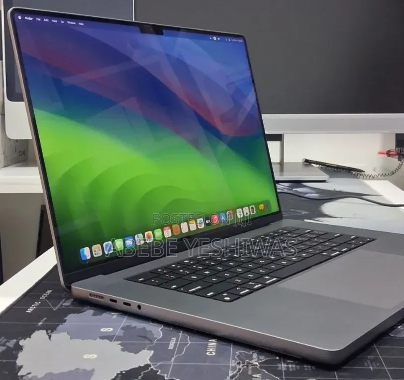 New Laptop Apple MacBook Pro 2021 M1 Max 32GB Apple M1 Pro SSD 1T