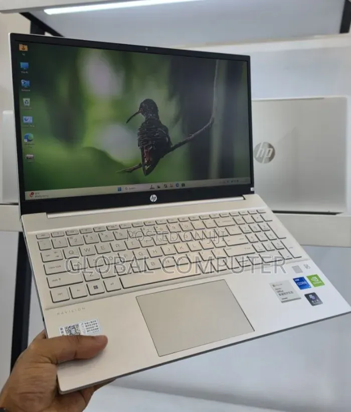 New Laptop HP Pavilion 15-eh0050wm 16GB Intel Core i5 SSD 512GB