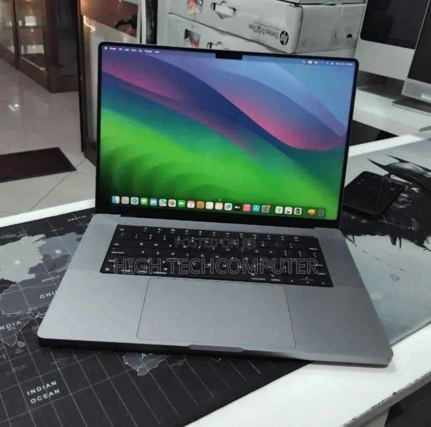 New Laptop Apple MacBook Pro 2021 M1 32GB Apple M1 Pro SSD 1T