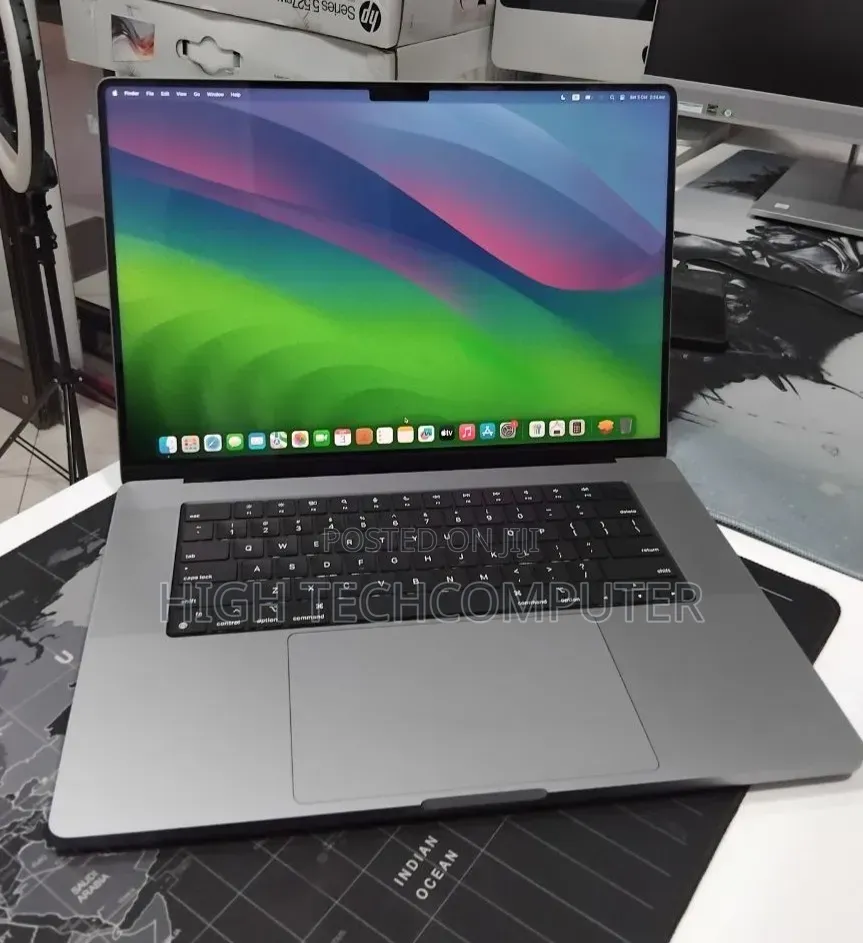 New Laptop Apple MacBook Pro 2021 M1 32GB Apple M1 Pro SSD 1T
