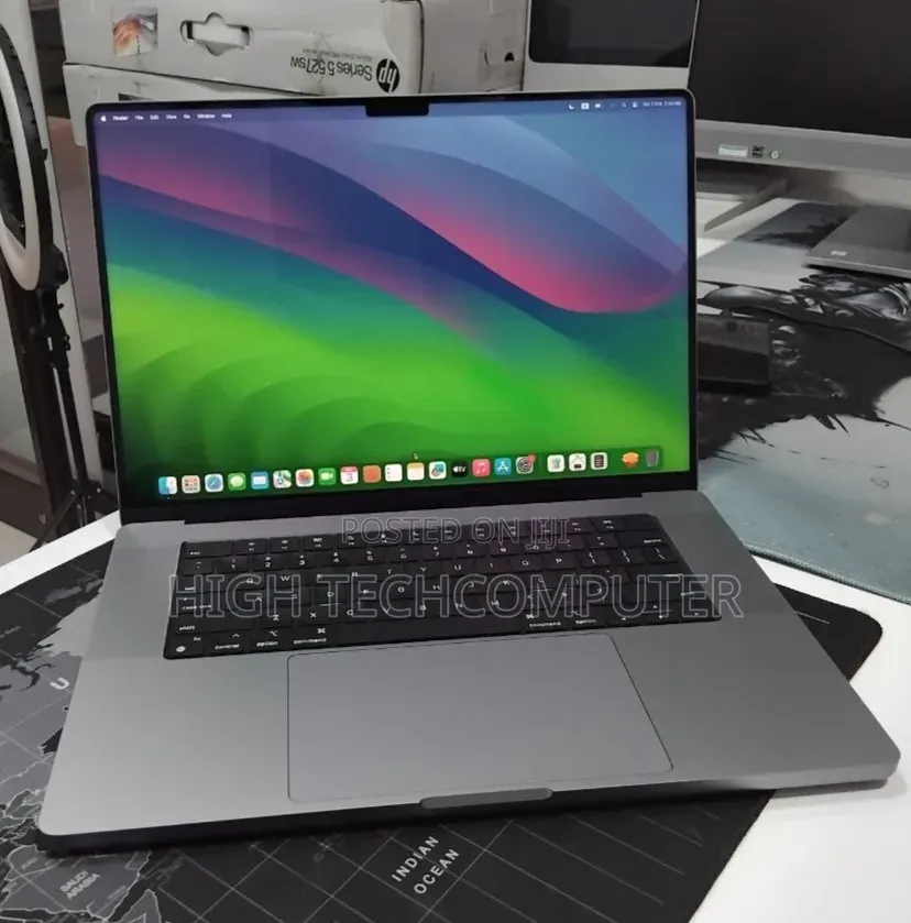 New Laptop Apple MacBook Pro 2021 M1 32GB Apple M1 Pro SSD 1T