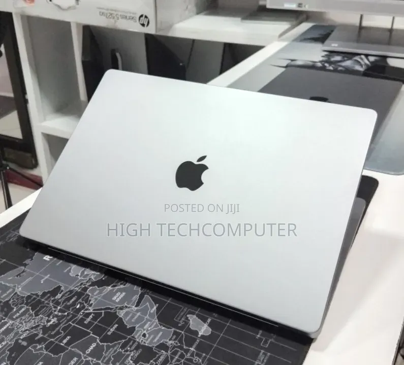 New Laptop Apple MacBook Pro 2024 M4 16GB Apple M4 Pro SSD 512GB
