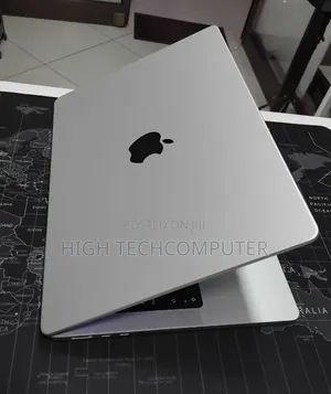 New Laptop Apple MacBook Pro 2024 M4 16GB Apple M4 Pro SSD 512GB