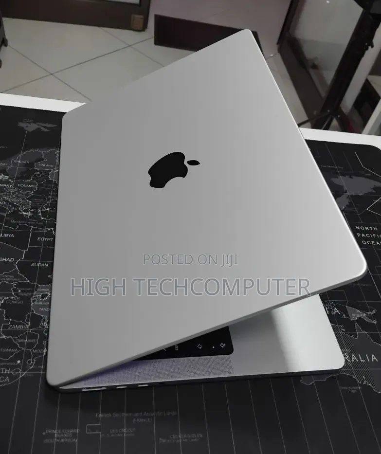 New Laptop Apple MacBook Pro 2024 M4 16GB Apple M4 Pro SSD 512GB