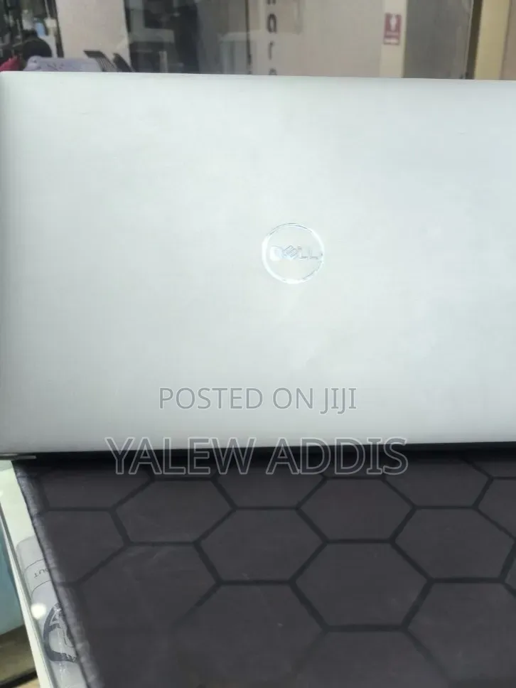 New Laptop Dell Precision 5570 16GB Intel Core i7 SSD 512GB