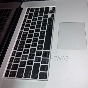 New Laptop Apple MacBook Pro 2024 M3 16GB Intel Core i7 SSD 256GB