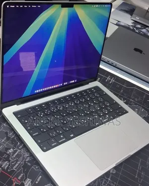 New Laptop Apple MacBook Pro 2024 M4 16GB Apple M4 Pro SSD 512GB