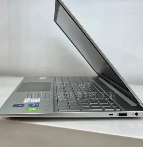 New Laptop HP Pavilion 15 16GB Intel Core i7 SSD 512GB