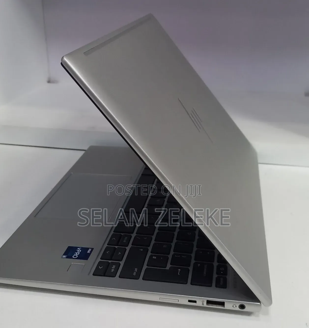 New Laptop HP EliteBook 830 G9 16GB Intel Core i5 SSD 512GB
