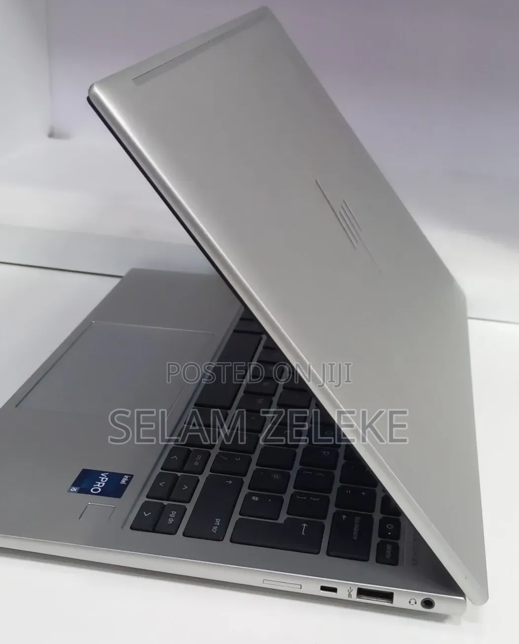 New Laptop HP EliteBook 830 G9 16GB Intel Core i5 SSD 512GB