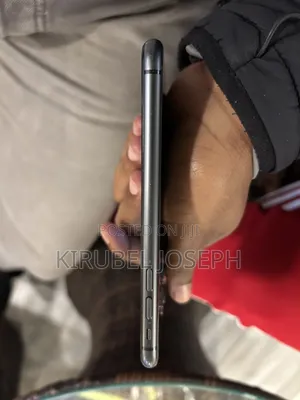 Apple iPhone 11 64 GB Black