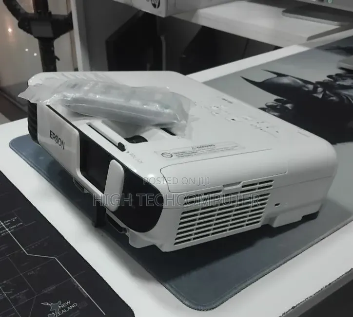 Brand New
Epson Projector 
Model Name: EB-x31
Hardware Int