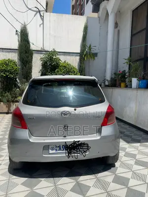 Toyota Yaris 1.0 VVT-i 2007 Gray