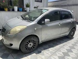 Toyota Yaris 1.0 VVT-i 2007 Gray