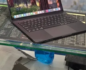 New Laptop Apple MacBook Pro 2024 M4 16GB Apple M4 SSD 512GB