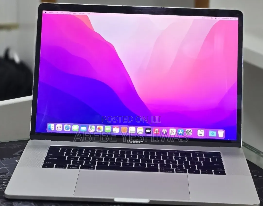 New Laptop Apple MacBook Pro 2017 16GB Intel Core i7 SSD 512GB