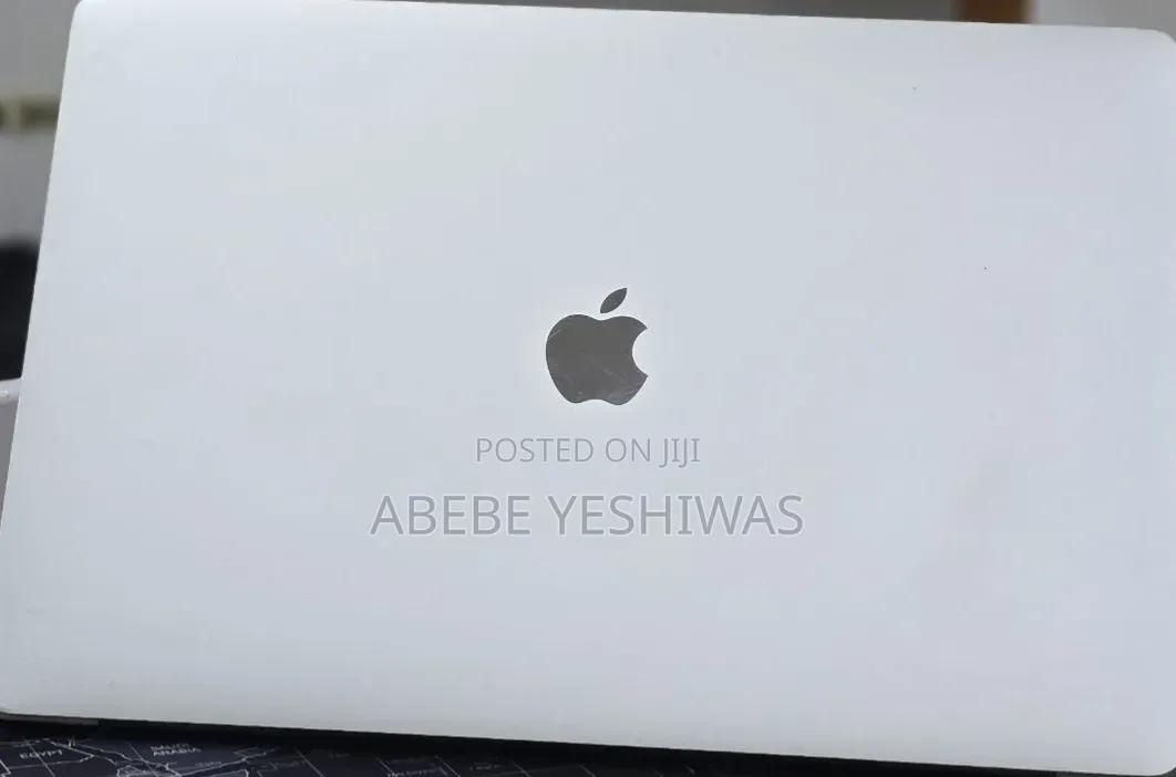 New Laptop Apple MacBook Pro 2017 16GB Intel Core i7 SSD 512GB