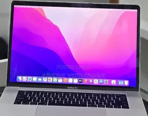 New Laptop Apple MacBook Pro 2017 16GB Intel Core i7 SSD 512GB