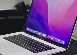 New Laptop Apple MacBook Pro 2017 16GB Intel Core i7 SSD 512GB