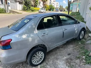 Toyota Yaris 2009 Silver