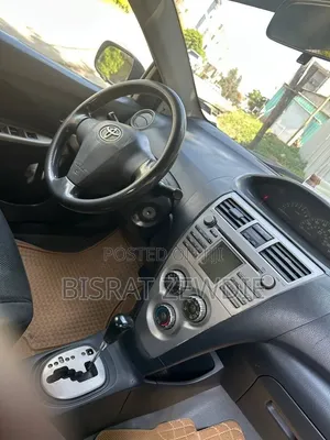 Toyota Yaris 2009 Silver