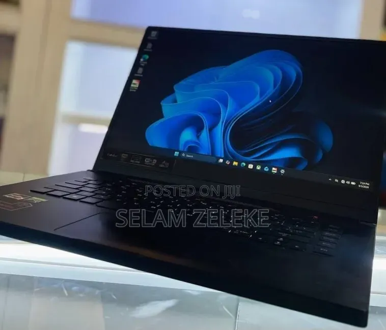 New Laptop Asus 16GB AMD Ryzen 7 SSD 512GB