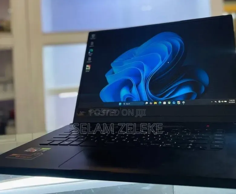 New Laptop Asus 16GB AMD Ryzen 7 SSD 512GB