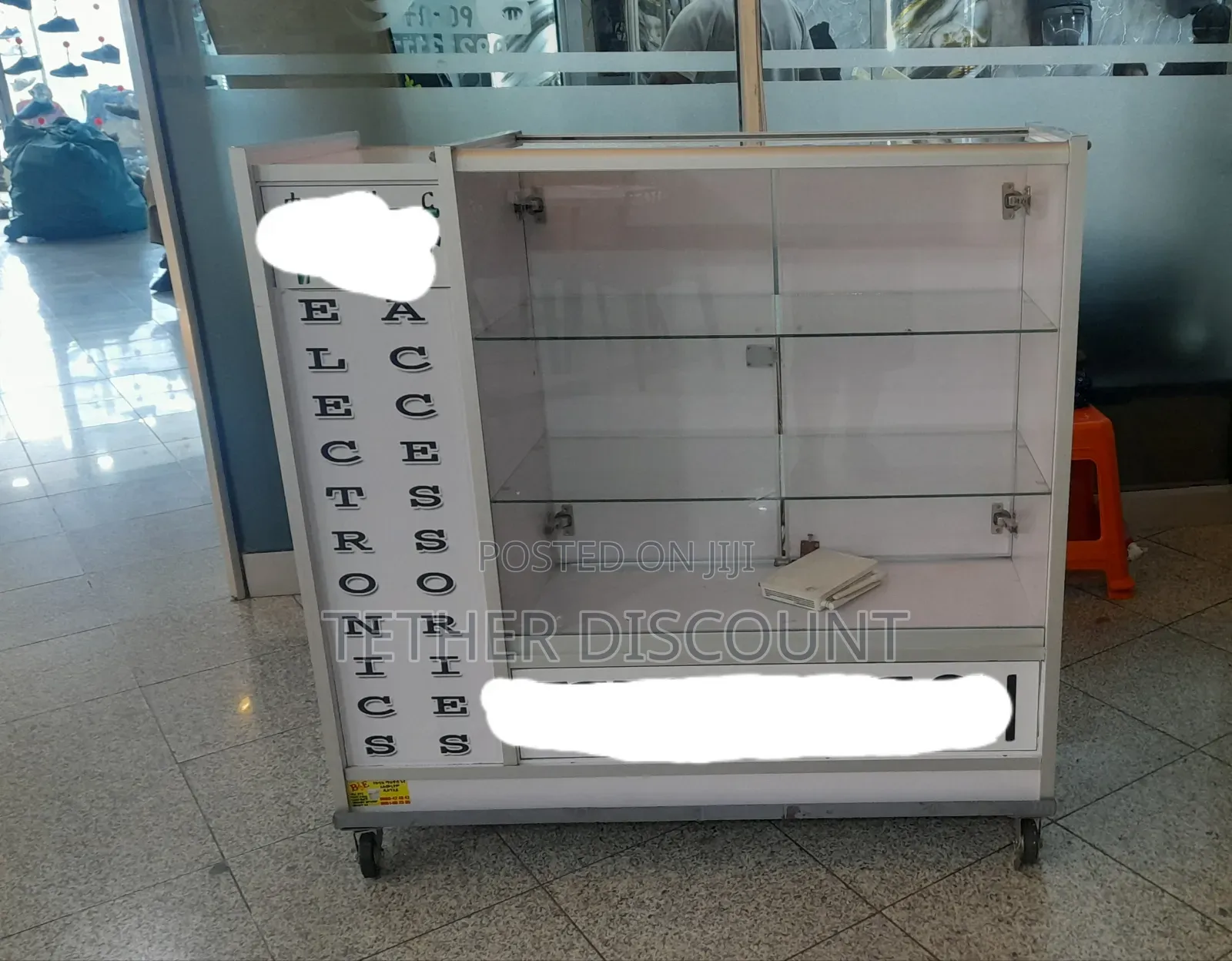 √ High Qulity Glass Display Allmost New 120m Good Condition