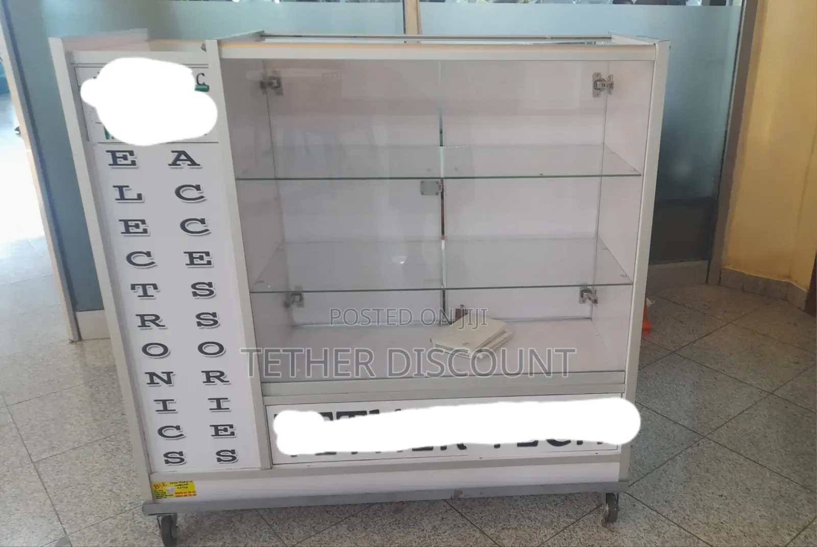 √ High Qulity Glass Display Allmost New 120m Good Condition