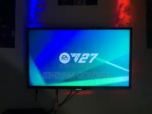 Ps4 Fat With 2 Joystick and Fifa 27