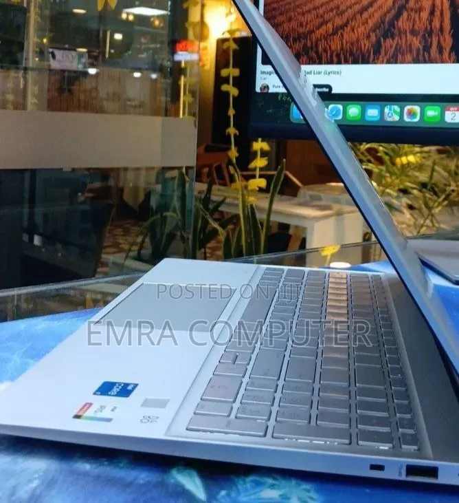 New Laptop HP 16GB Intel Core i7 SSD 1T