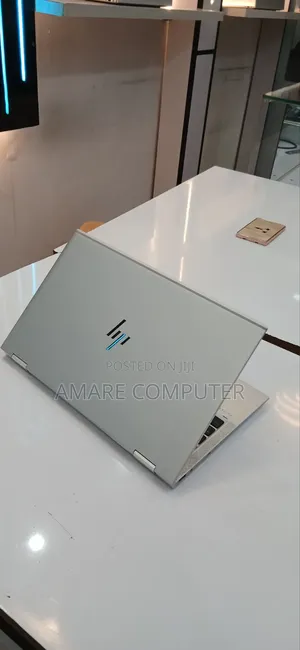 New Laptop HP EliteBook 1040 G8 16GB Intel Core i5 SSD 512GB