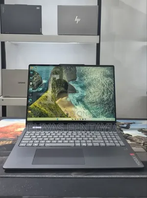 New Laptop Lenovo 16GB Intel Core Ultra 5 SSD 512GB