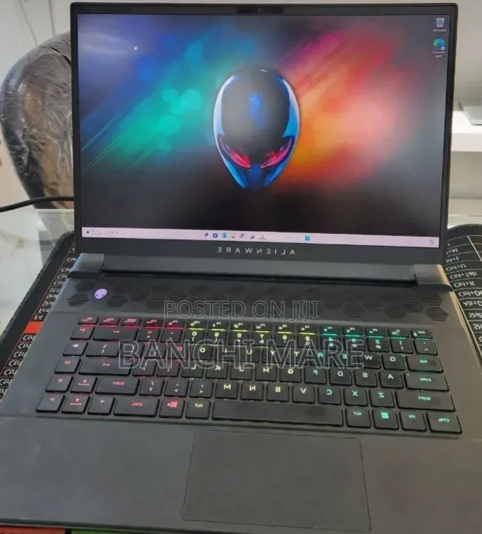 New Laptop Alienware M16 R1 16GB AMD Ryzen 9 SSD 1T