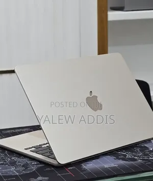 New Laptop Apple MacBook Air 2022 M2 16GB Apple M2 SSD 256GB