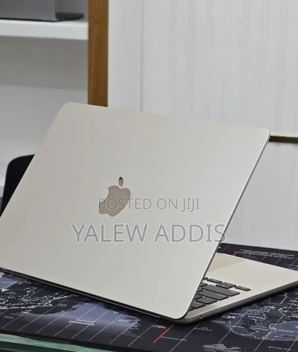 New Laptop Apple MacBook Air 2022 M2 16GB Apple M2 SSD 256GB