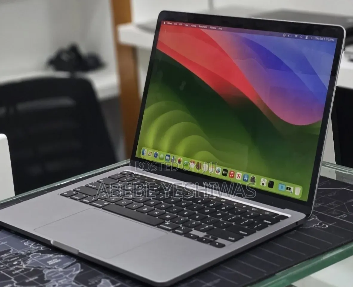 New Laptop Apple MacBook Pro 2020 M1 8GB Apple M1 Pro SSD 512GB