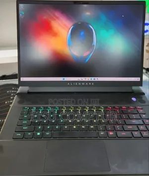 New Laptop Alienware M16 R1 16GB AMD Ryzen 9 SSD 1T