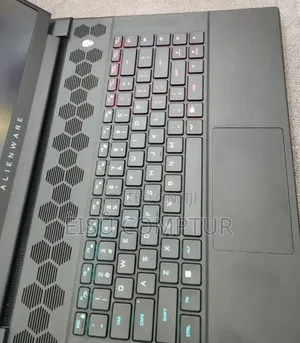 New Laptop Alienware M16 R1 16GB AMD Ryzen 9 SSD 1T