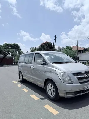 Hyundai Starex 2011 Silver
