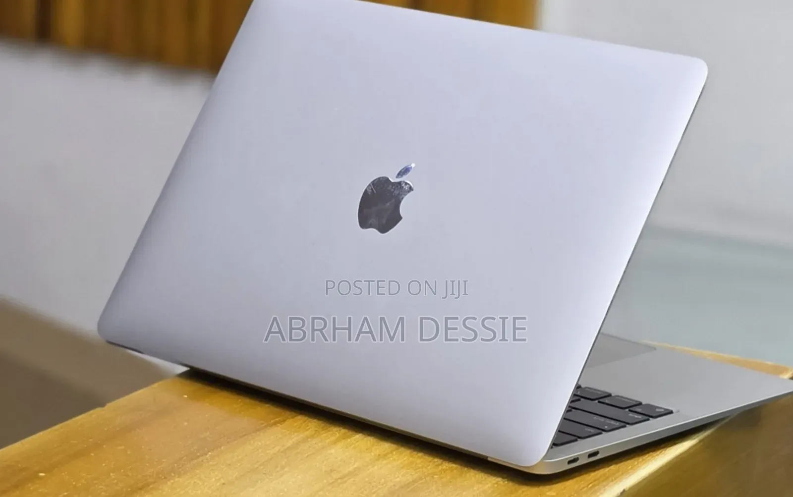 New Laptop Apple MacBook Air 2020 M1 8GB Apple M1 SSD 256GB
