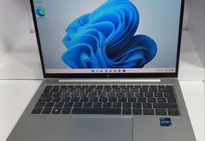 New Laptop HP EliteBook 830 G9 16GB Intel Core i5 SSD 512GB