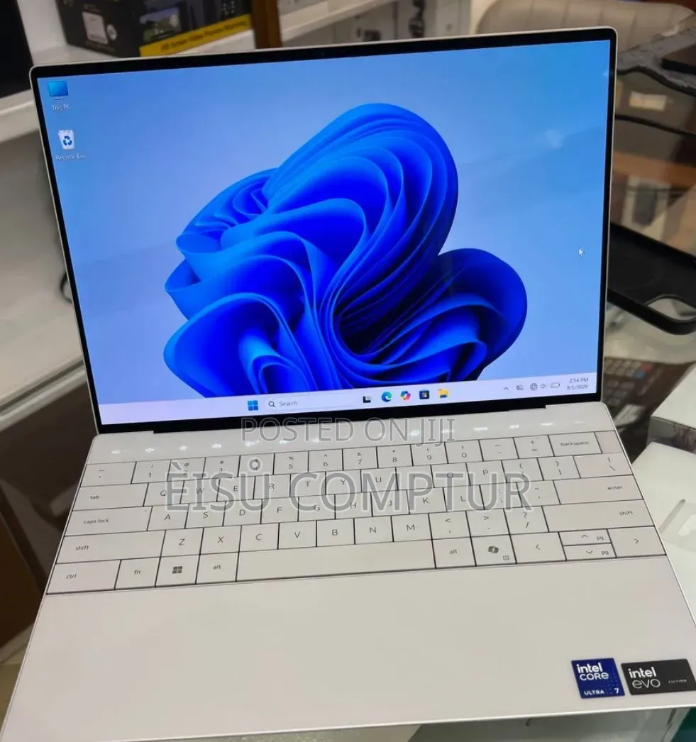 New Laptop Dell XPS 13 16GB Intel Core Ultra 7 SSD 512GB