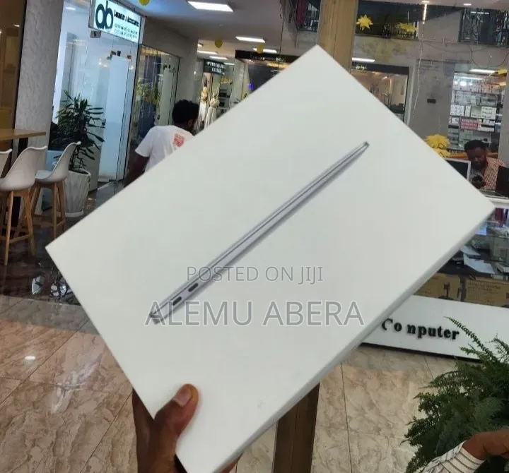 New Laptop Apple MacBook Air 2020 M1 8GB Apple M1 SSD 256GB