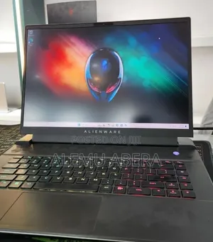 New Laptop Alienware M16 r1 16GB AMD Ryzen 9 SSD 1T