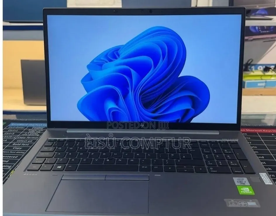 New Laptop HP Zbook Studio G7 16GB Intel Core i7 SSD 512GB