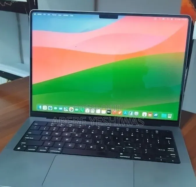New Laptop Apple MacBook Pro 2021 M1 32GB Apple M1 Pro SSD 512GB