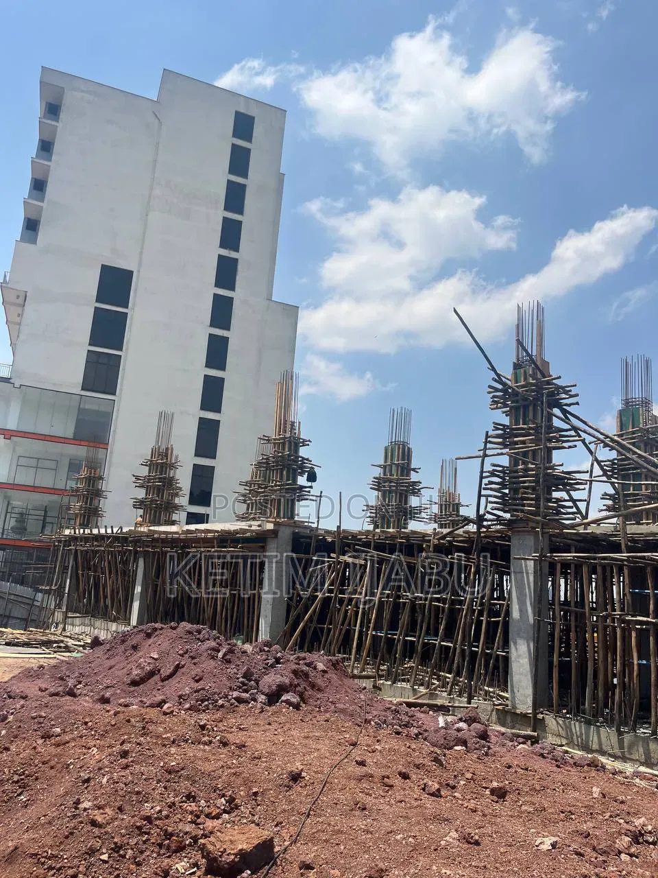 2ለንግድ ተመራጭ በሆነችው ተክለሀይማኖት መርካቶ ላይ የንግድ ሱቆች
ከ3ሚልየን ብር