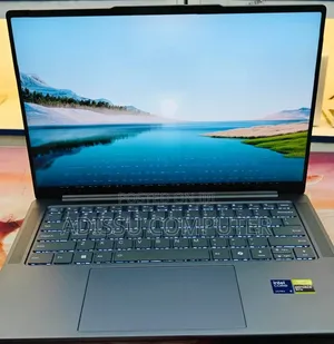 New Laptop Lenovo Legion Pro 7 32GB Intel Core Ultra 7 SSD 512GB