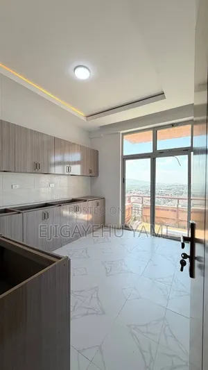 Furnished 3bdrm Condo in ኮንዶሚንየም, Bole for sale